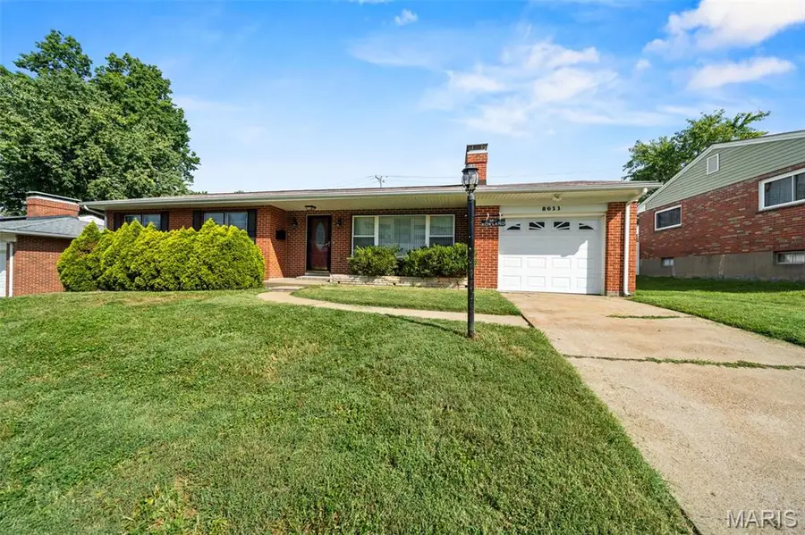 8611 Rowland Drive, Saint Louis, MO 63132 - #2