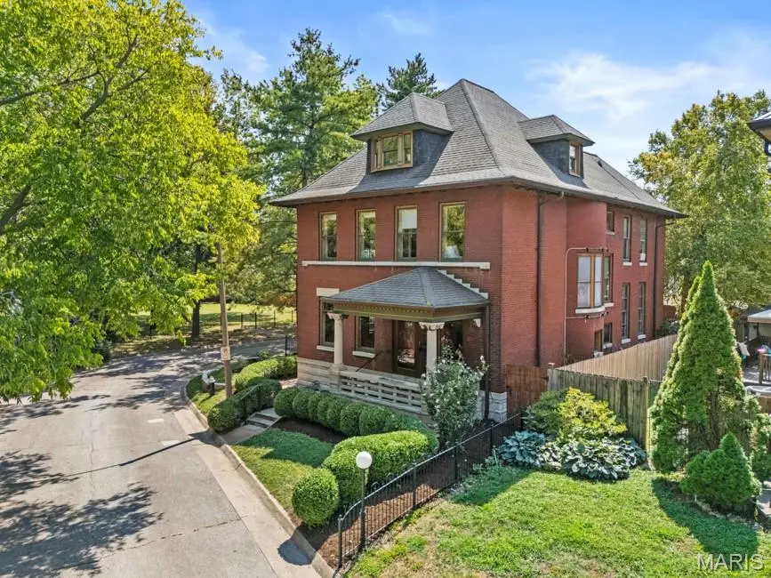3248 Copelin Avenue, Saint Louis, MO 63104 - #2