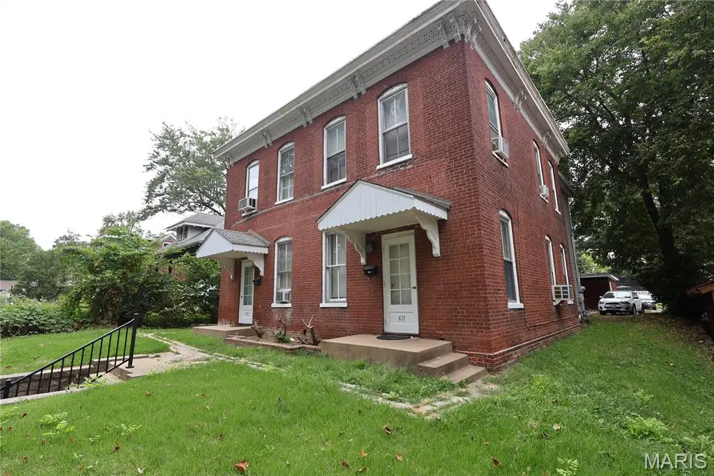 609 E C Street, Belleville, IL 62220 - #1