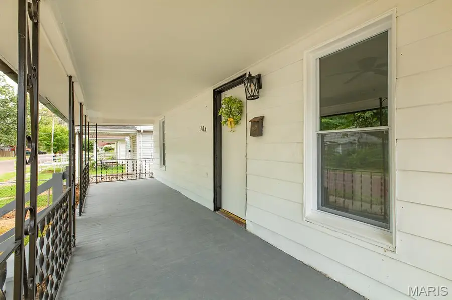 304 S Pence Street, East Alton, IL 62024 - #3
