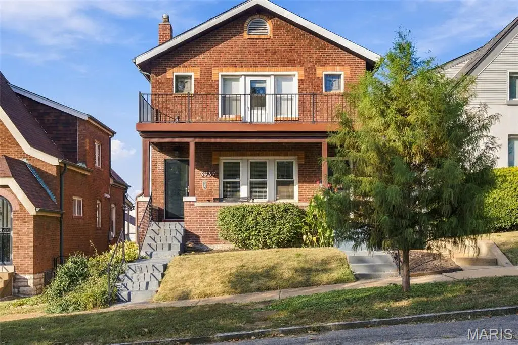 3937 Fairview Avenue, Saint Louis, MO 63116 - #1