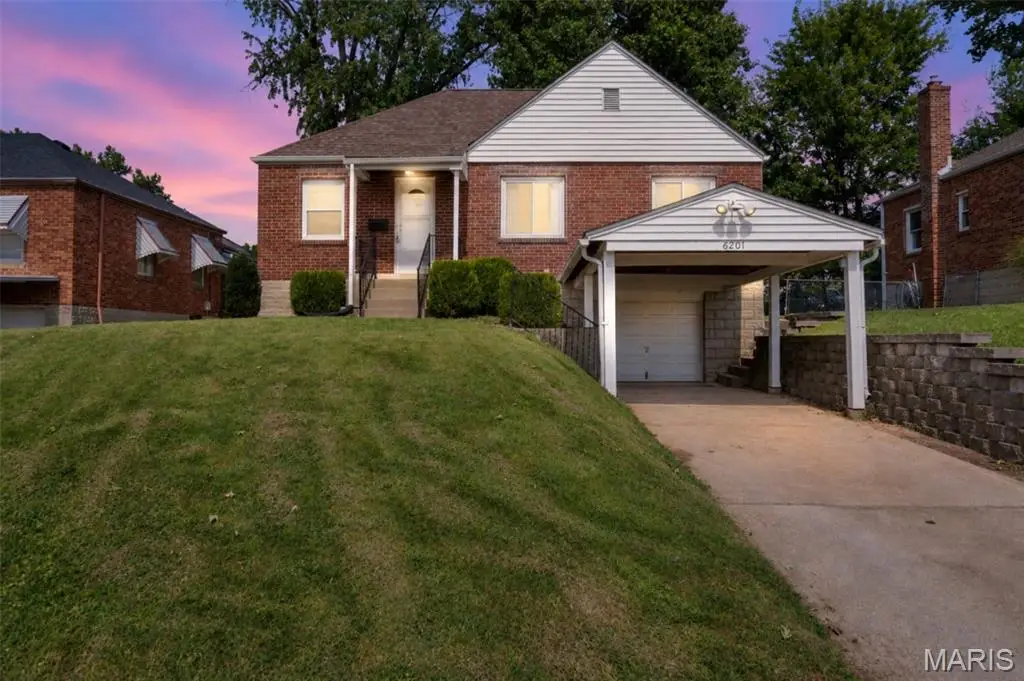 6201 Weber Road, Saint Louis, MO 63123 - #1