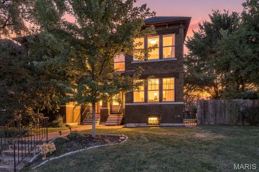 4021 Shaw Boulevard, Saint Louis, MO 63110 - #2