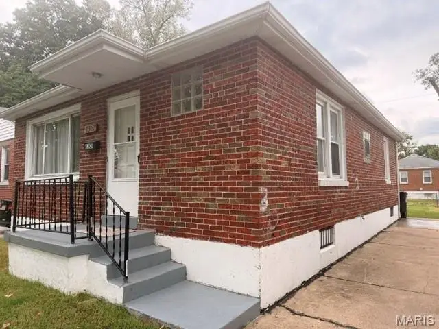 8309 Orchard Avenue, University City, MO 63132 - #2