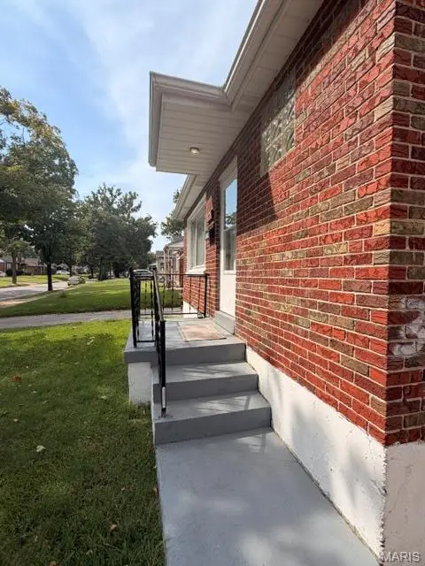 8309 Orchard Avenue, University City, MO 63132 - #3