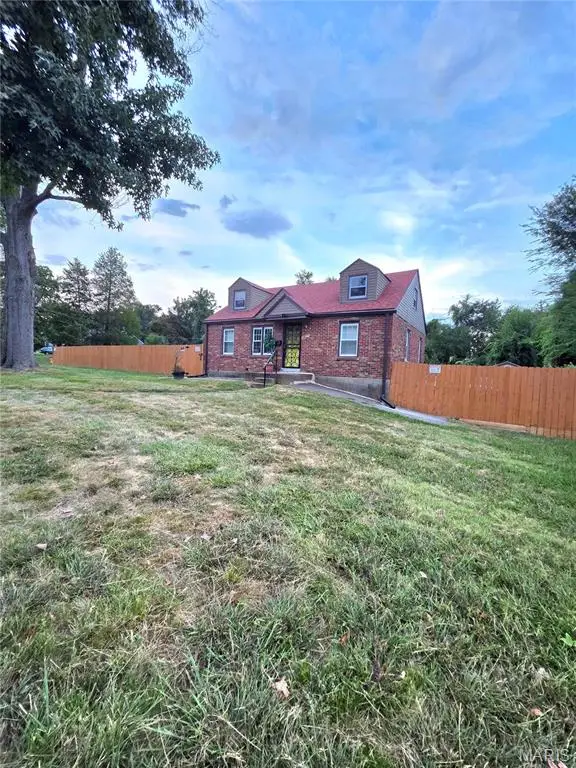 8000 Plymouth Court, Berkeley, MO 63134 - #3