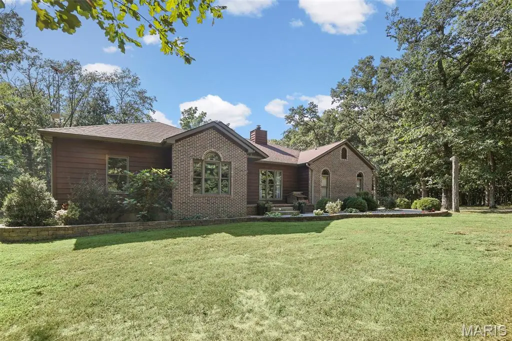 8539 Beaucoup Township Road, Ashley, IL 62808 - #1