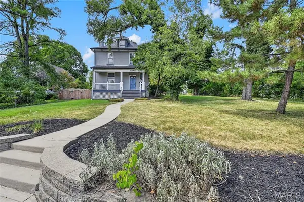 7303 Lindbergh Drive, St Louis, MO 63117