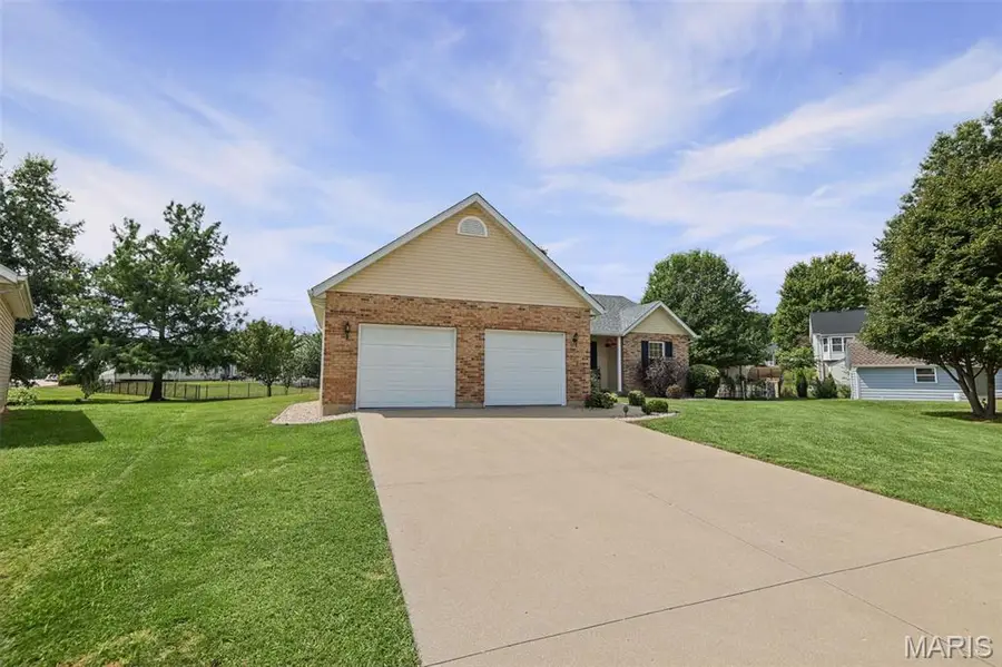 203 Kenrick Drive, Columbia, IL 62236 - #2