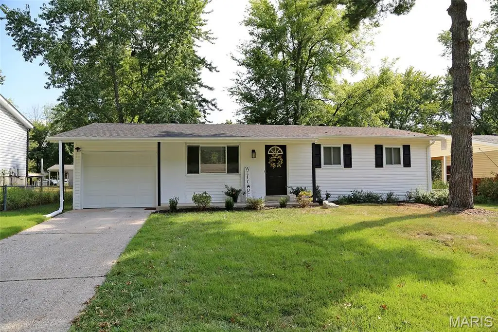6 Marveline Drive, Saint Charles, MO 63304 - #1