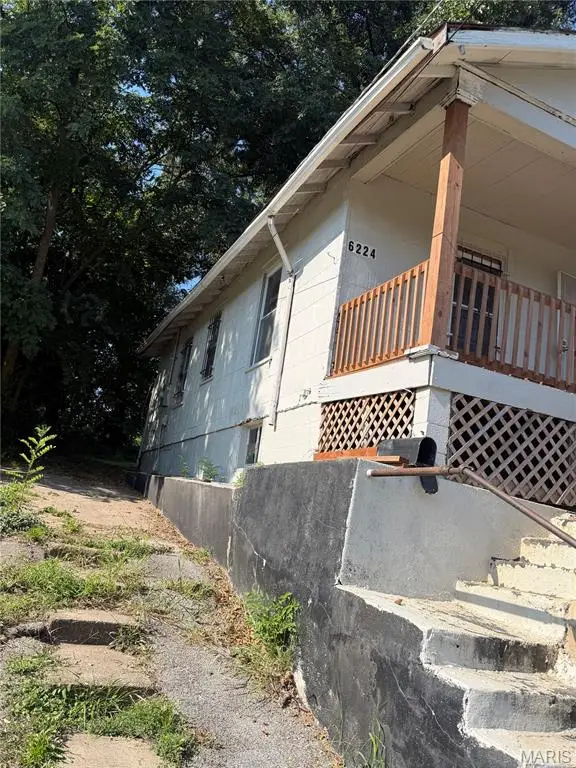 6224 Lexington Avenue, Saint Louis, MO 63121 - #2