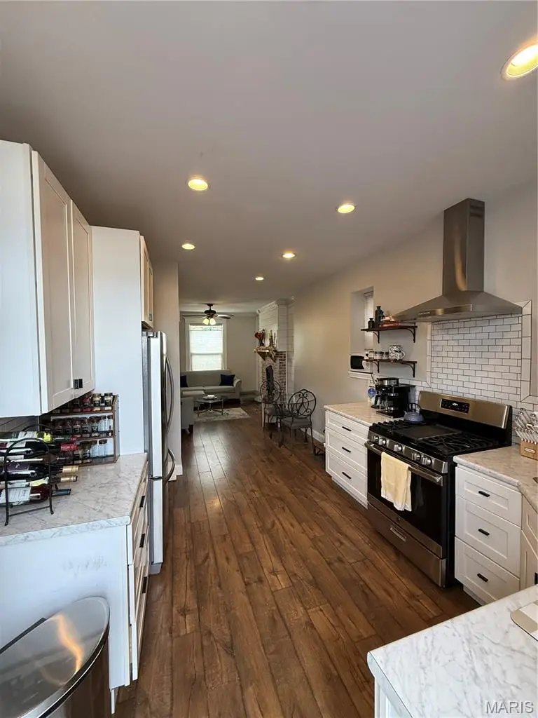 5457 Itaska Street, Saint Louis, MO 63109 - #3