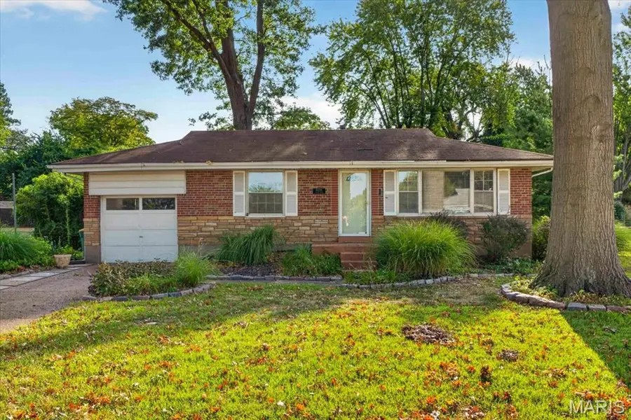 10318 Seaton Drive, Saint Louis, MO 63137 - #3