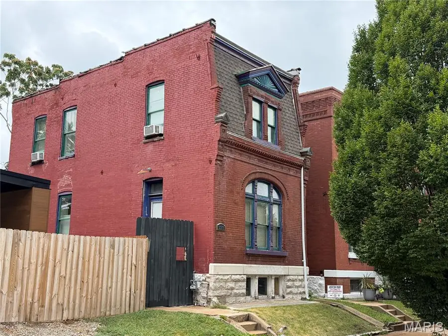 3319 Wisconsin Avenue, Saint Louis, MO 63118 - #2