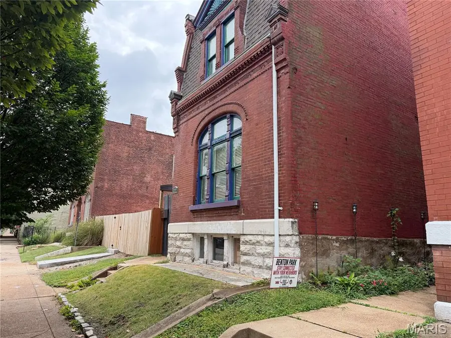 3319 Wisconsin Avenue, Saint Louis, MO 63118 - #3