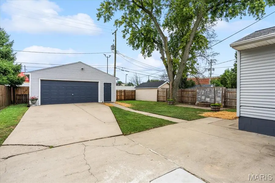 719 S Vine Street, Ofallon, IL 62269 - #2