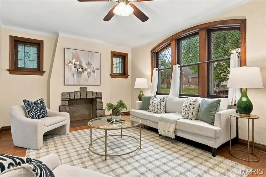 5601 Walsh Street, Saint Louis, MO 63109 - #3