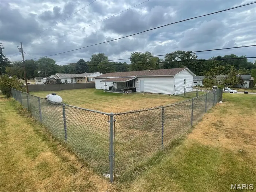 815 Thornton Street, Waynesville, MO 65583 - #3