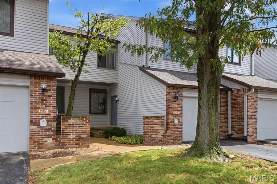 1724 Pineberry Court, Saint Louis, MO 63146 - #2