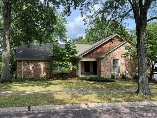 1573 Carman Valley Drive, Ballwin, MO 63021
