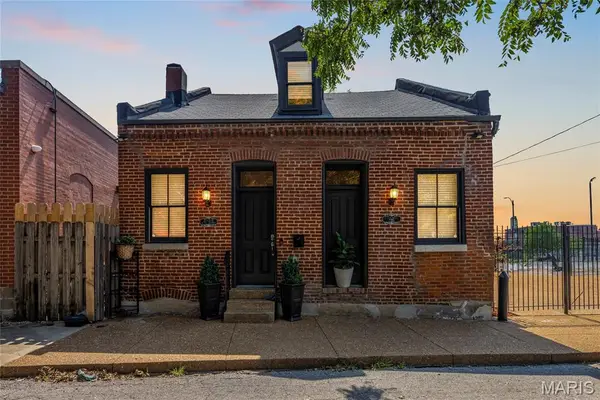 2106 S 8th Street, St Louis, MO 63104