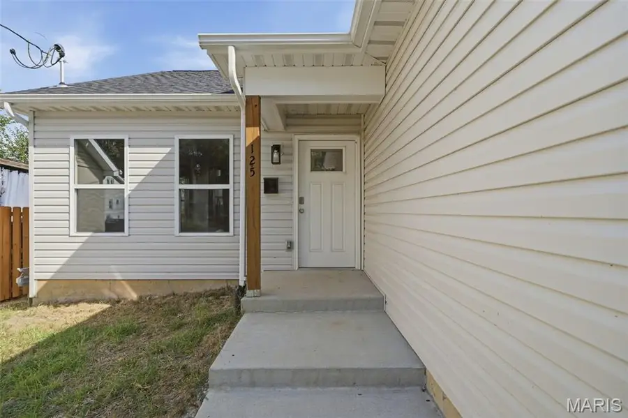 125 E Arlee Avenue, Saint Louis, MO 63125 - #2