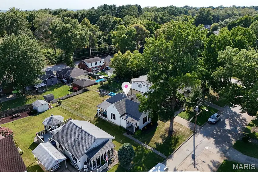 834 Douglas Street, Alton, IL 62002 - #2