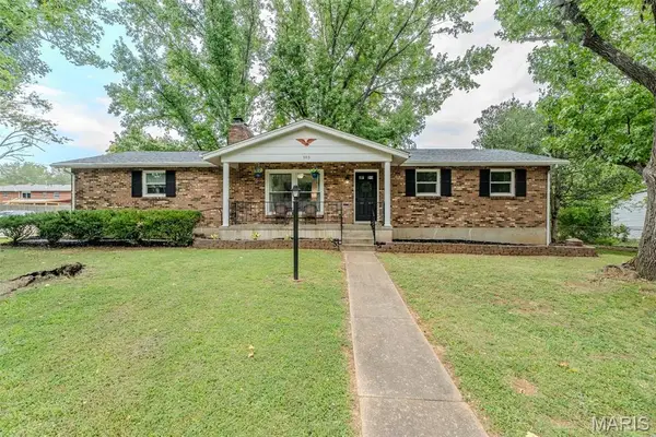 303 Smith Street, Farmington, MO 63640