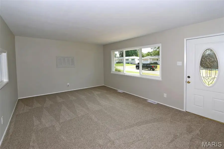 1395 Ensenada Drive, Florissant, MO 63031 - #3