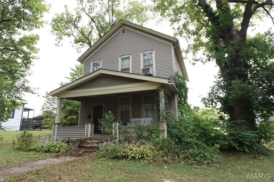 418 S 4th Street, Greenville, IL 62246 - #2