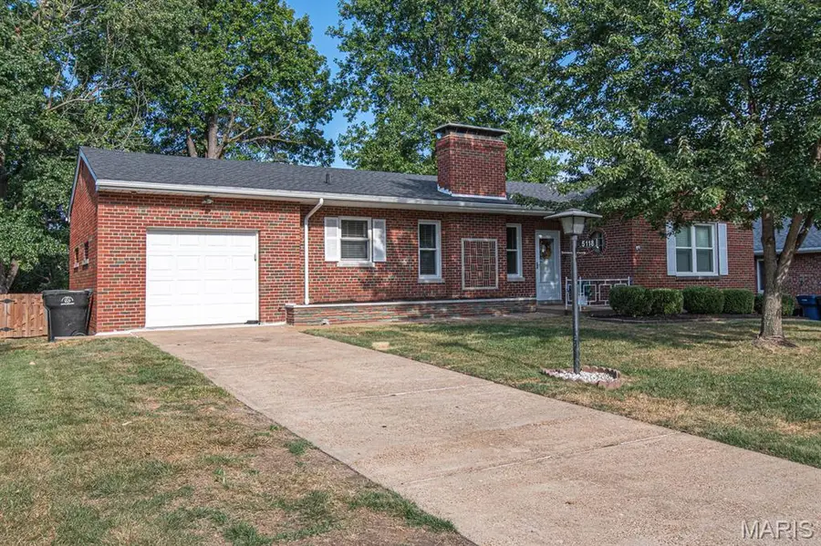 5118 Kingwood Drive, Saint Louis, MO 63123 - #3