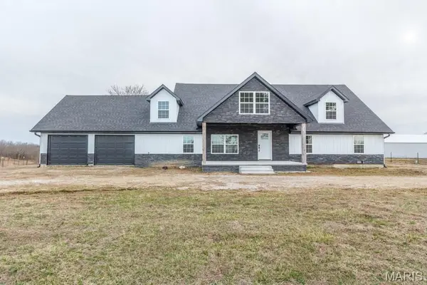 24111 Evanston Road, Lebanon, MO 65536