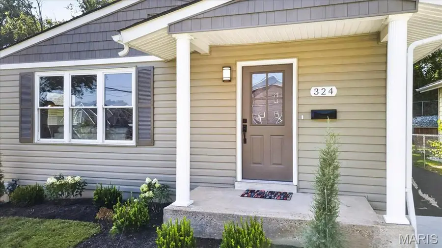 324 E Clinton Place, Kirkwood, MO 63122 - #2