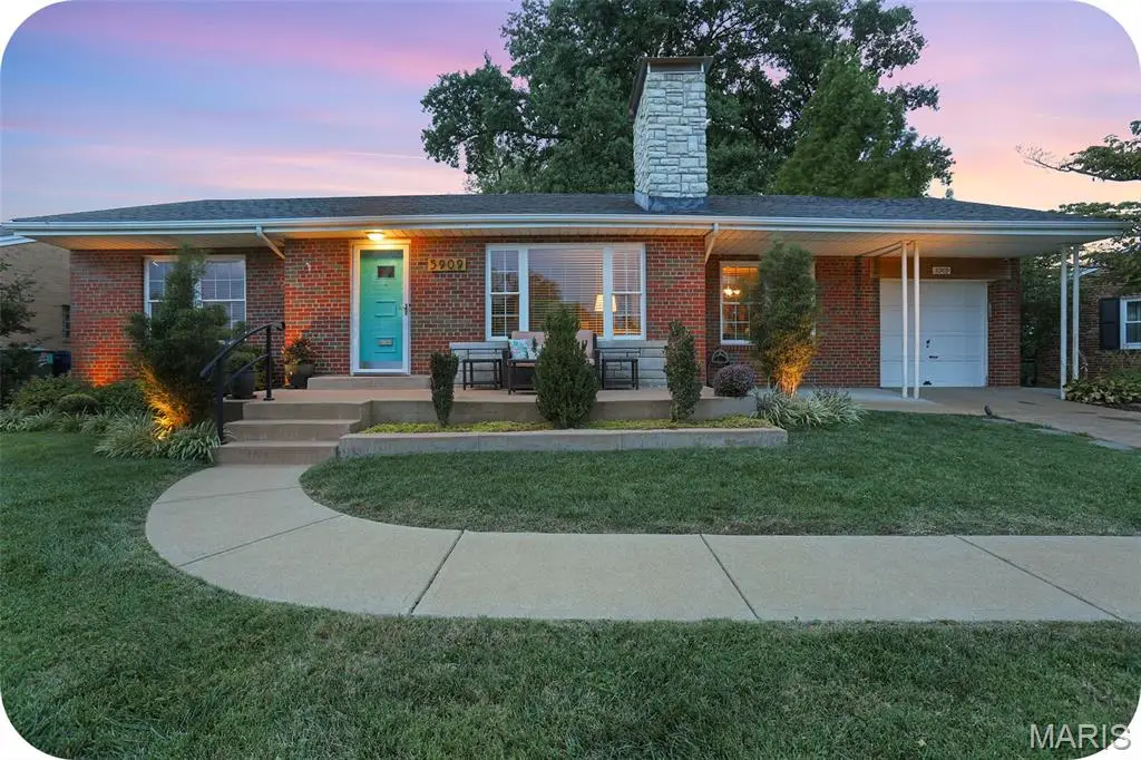 5909 Childress Avenue, Saint Louis, MO 63109 - #1