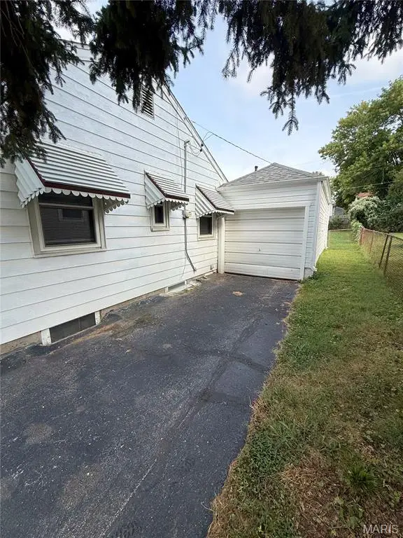 9421 Kathlyn Drive, Woodson Terrace, MO 63134 - #3