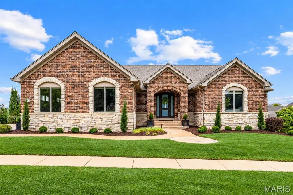 320 Wythe House Court, Creve Coeur, MO 63141 - #1
