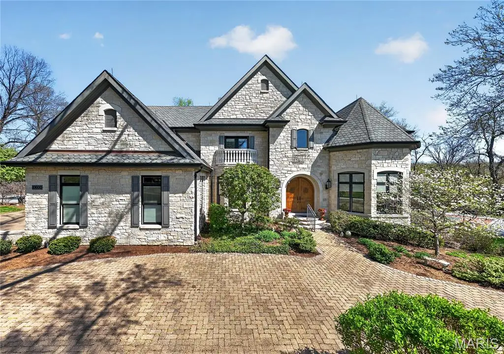 10600 Country View Drive, Creve Coeur, MO 63141 - #1