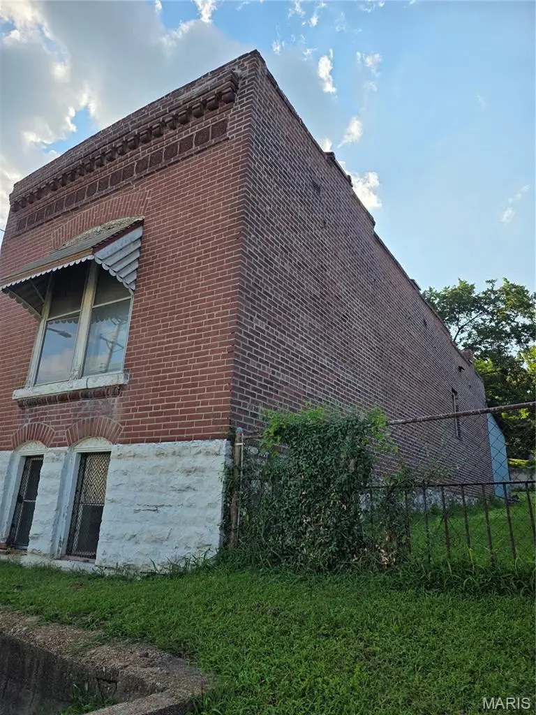 6223 Pennsylvania Avenue, Saint Louis, MO 63111 - #3