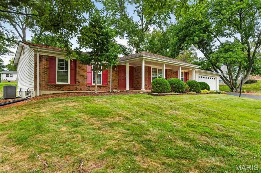 12109 Lake Constance Drive, Saint Louis, MO 63146 - #2