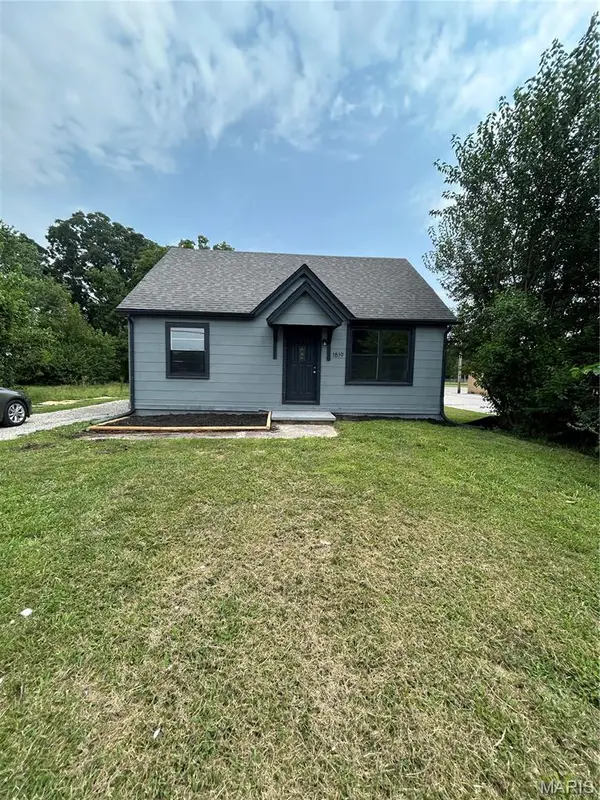 1819 Jerome Lane, Cahokia, IL 62206