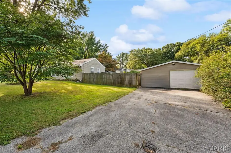 15 Pine Trail, Fairview Heights, IL 62208 - #3
