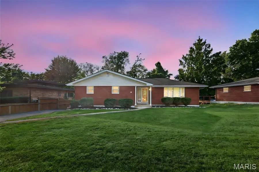 16 Londonderry Drive, Fairview Heights, IL 62208 - #2