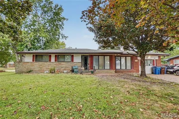 101 Sunset Drive, Hazelwood, MO 63042