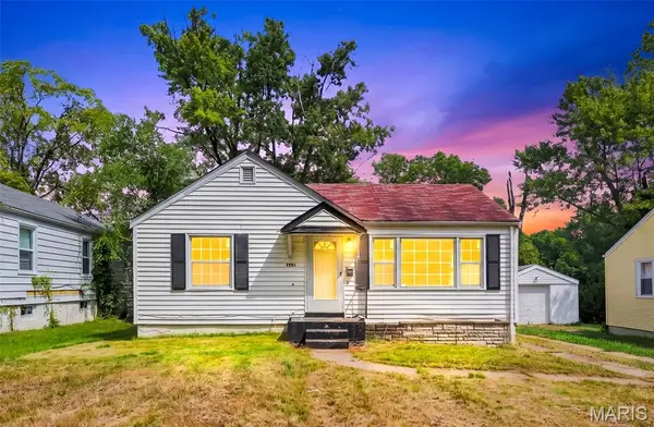 7751 Bloom Drive, St Louis, MO 63133