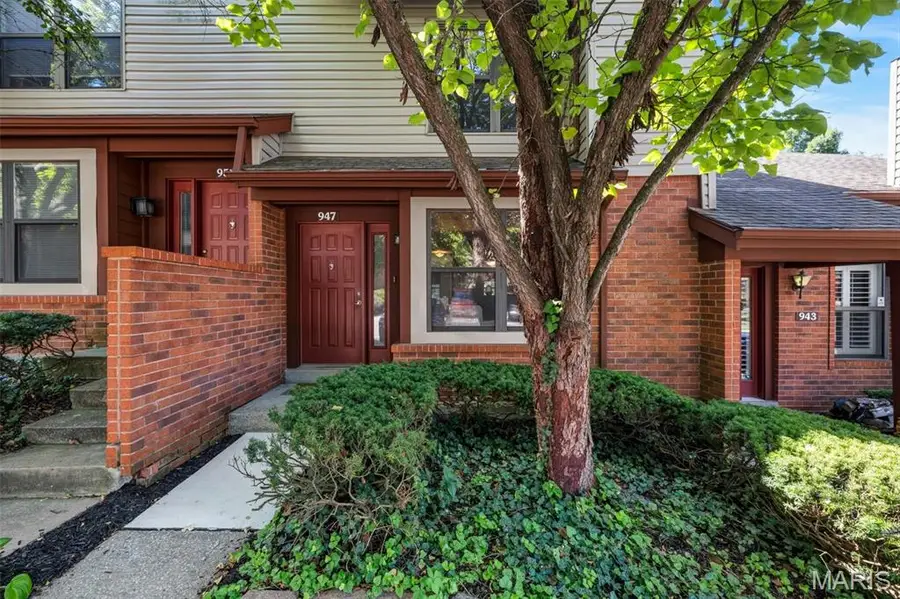 947 Quail Meadows Court #E, Chesterfield, MO 63017 - #2