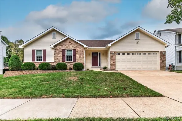999 Winter Park Drive, Fenton, MO 63026