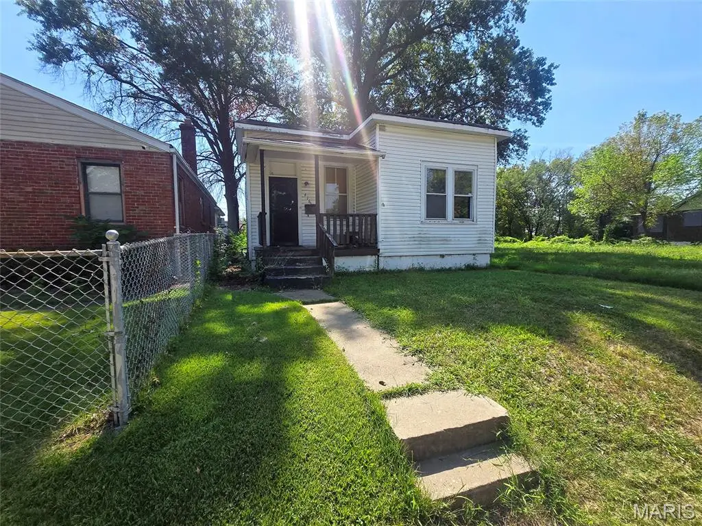 4786 Wren Avenue, Saint Louis, MO 63120 - #1