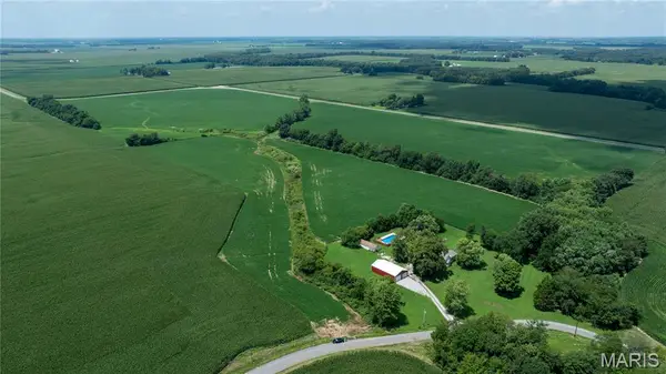 XXX Elevator Road, Walshville, IL 62091