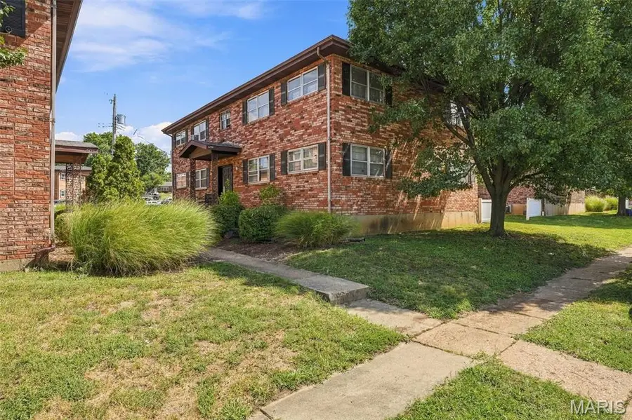 6739 Highland House Court, Affton, MO 63123 - #2