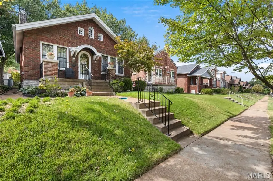 5422 Finkman Street, Saint Louis, MO 63109 - #2